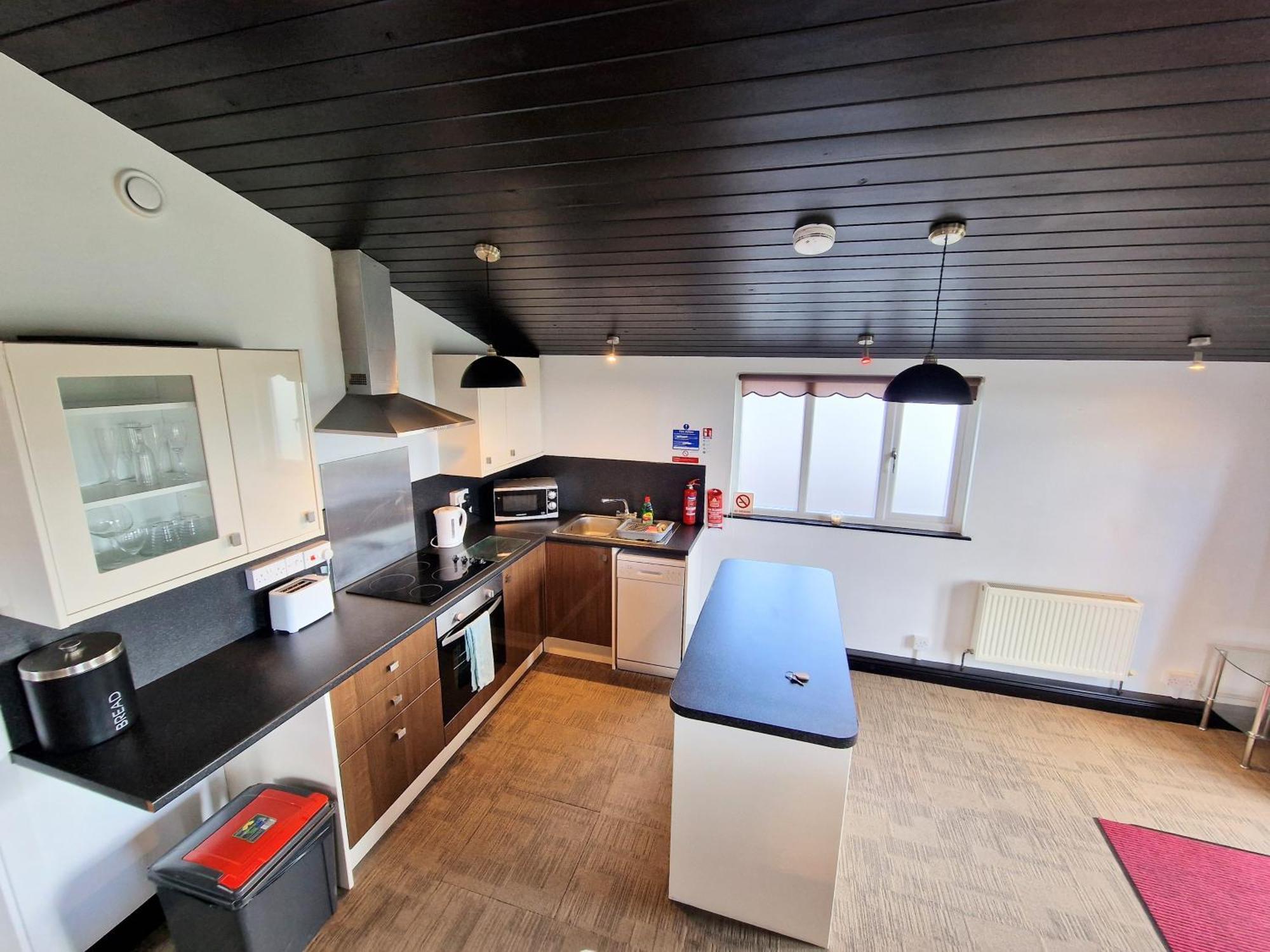 Villa Ochil 9 With Private Hot Tub - Fife - Loch Leven - Lomond Hills - Pet Friendly Kelty Exterior foto